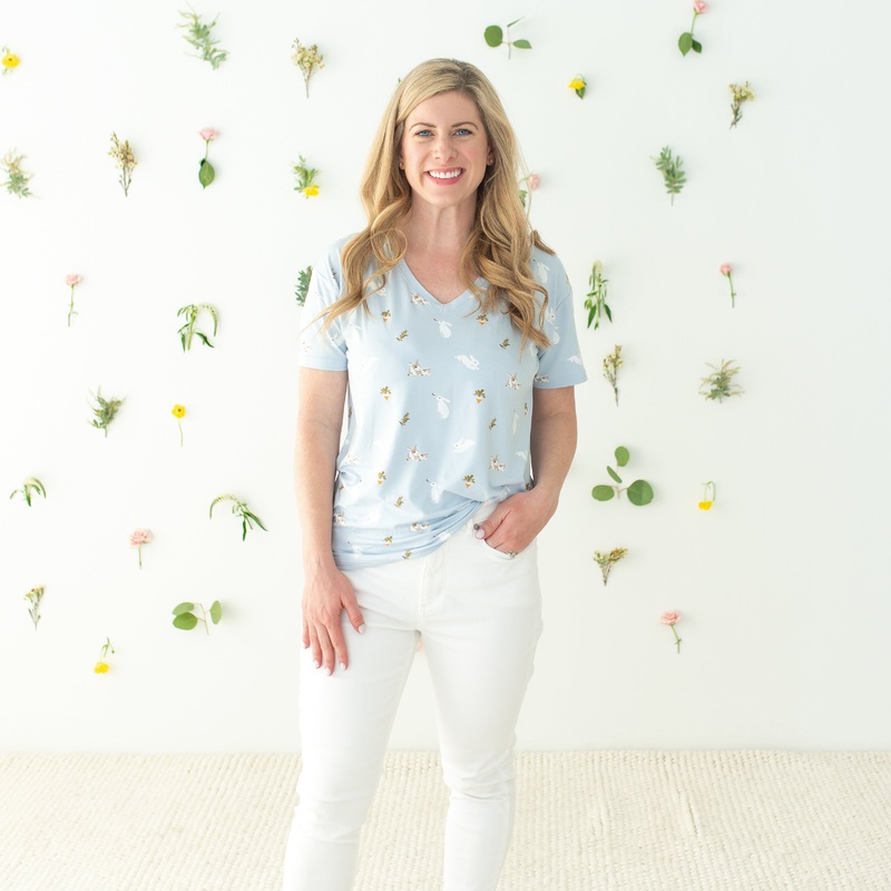 Womens Relaxed Fit V-Neck in Ice Rabbit