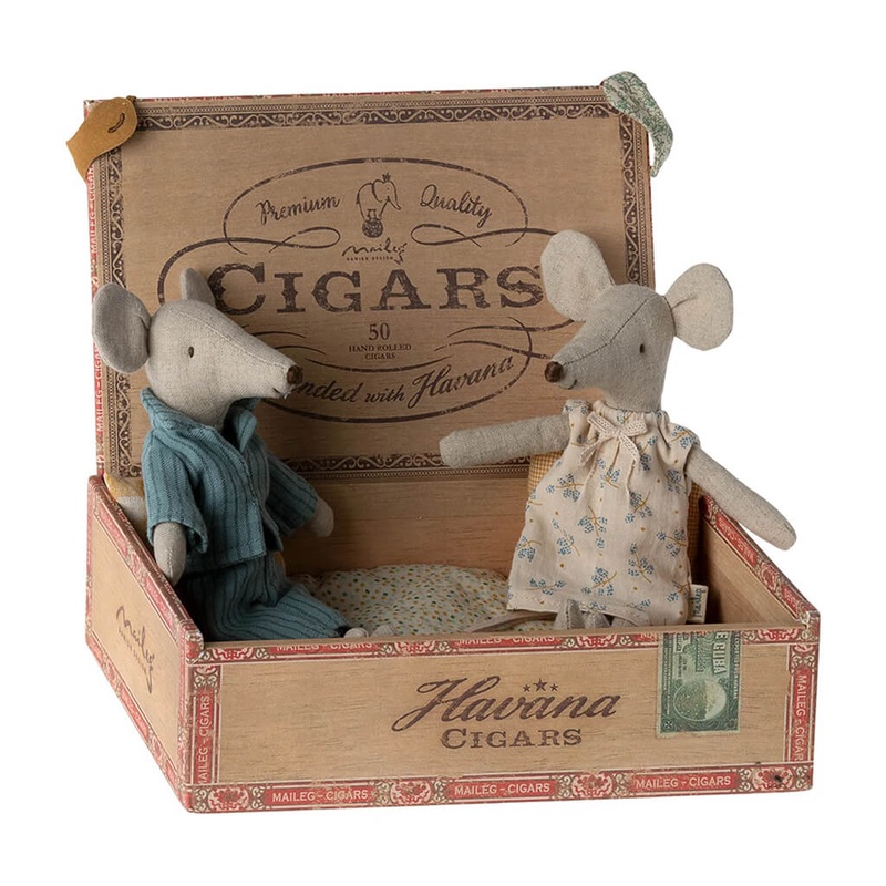 Mum and Dad Mice Doll in Cigar Box