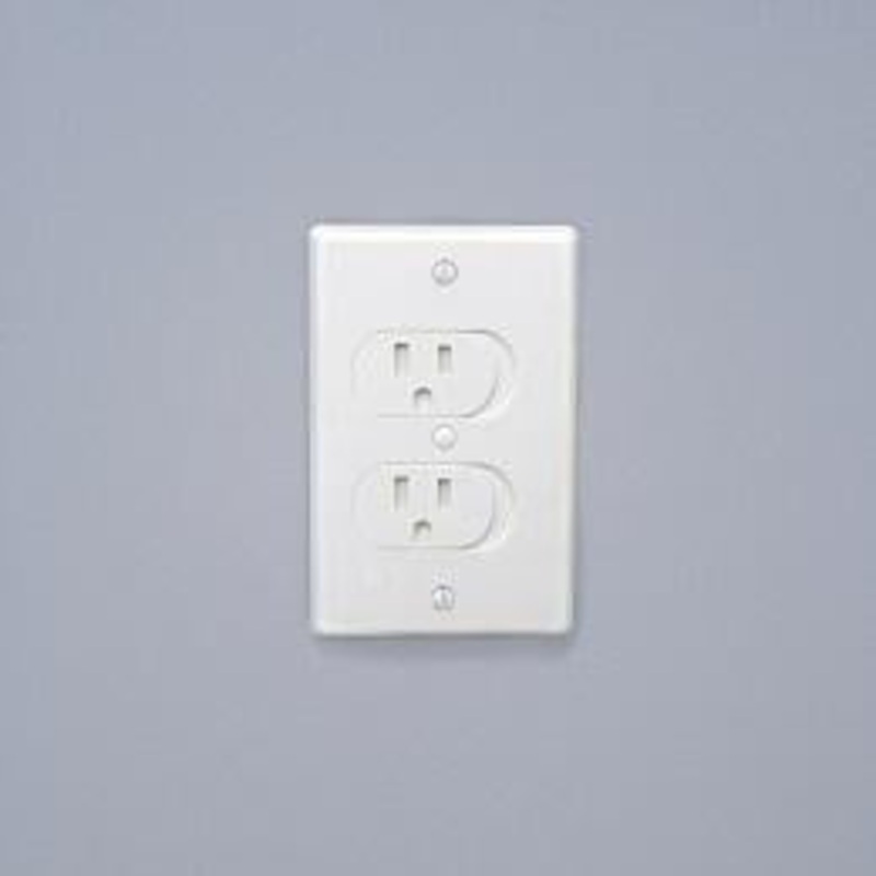 Qdos Universal Self-Closing Outlet Cover – White (3 Pack)