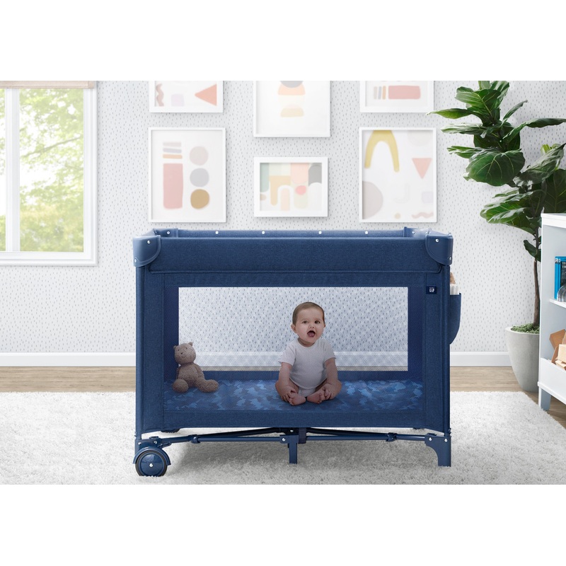 babyGap Deluxe Play Yard