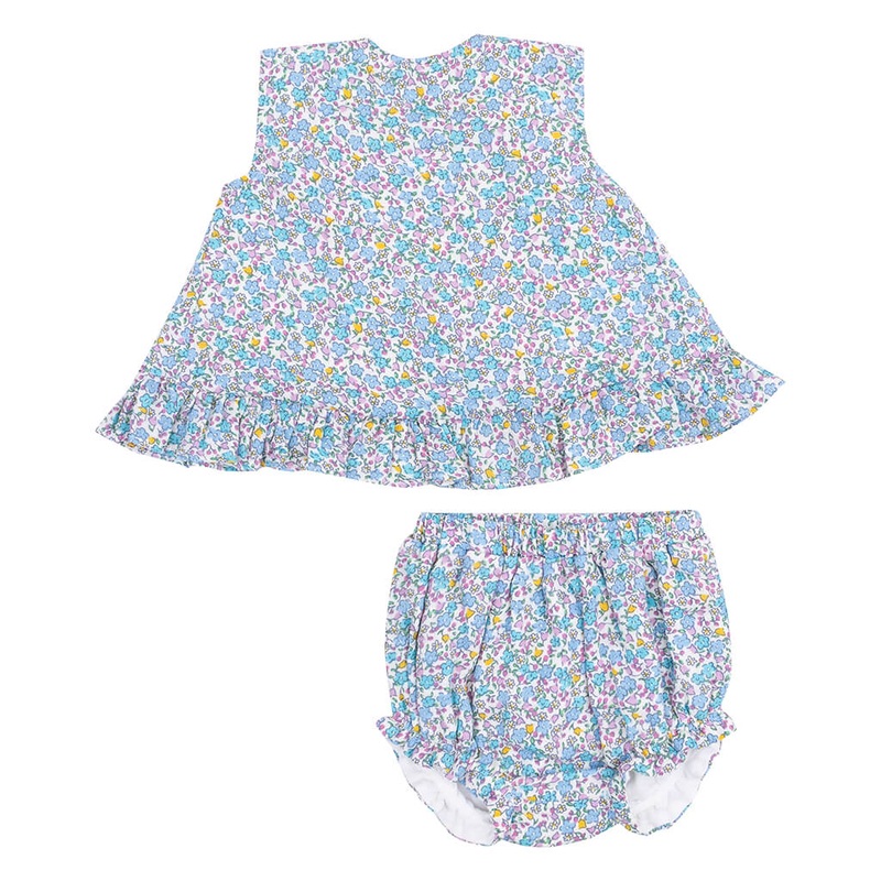 Ruffle Back Top and Bloomer Flowers and Berries