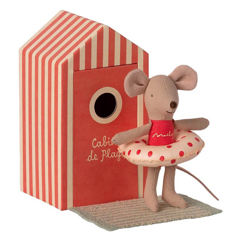 Little Sister Beach Mouse in Cabin de Plage