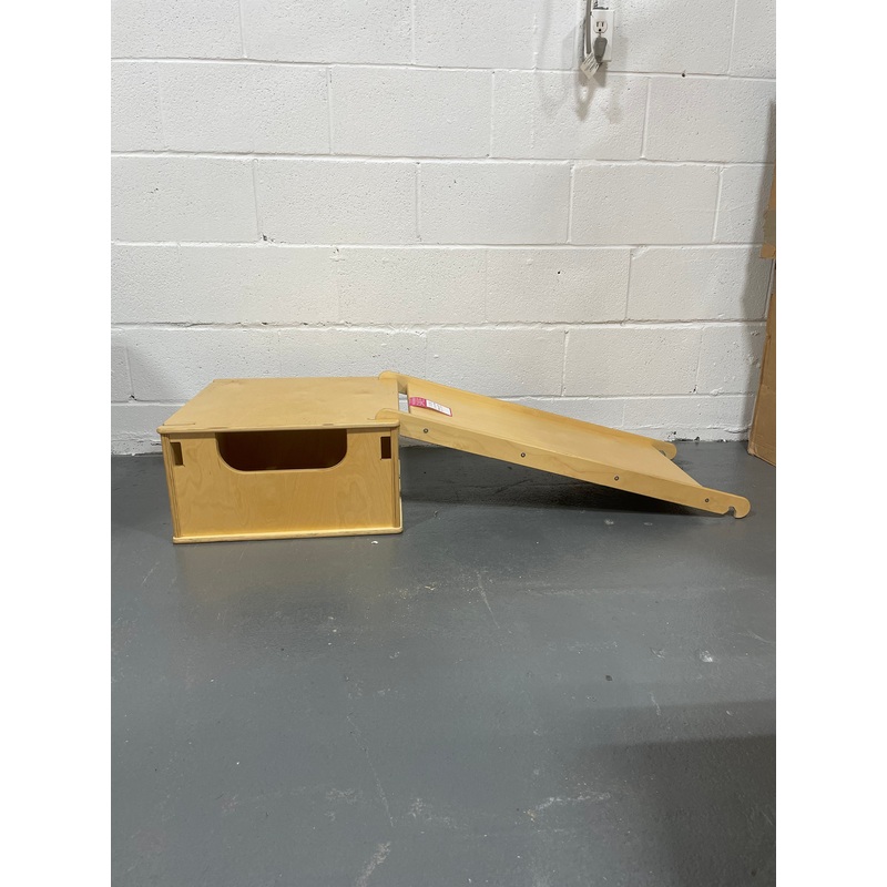 **Floor Model**- Little Climber