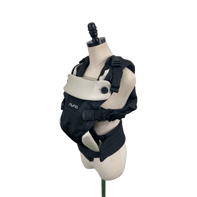Nuna Cudl Baby Carrier, Night/Caviar