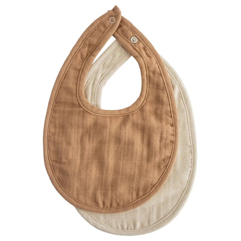 Mushie – Organic Cotton Muslin Bib 2-Pack – Tan + Fog