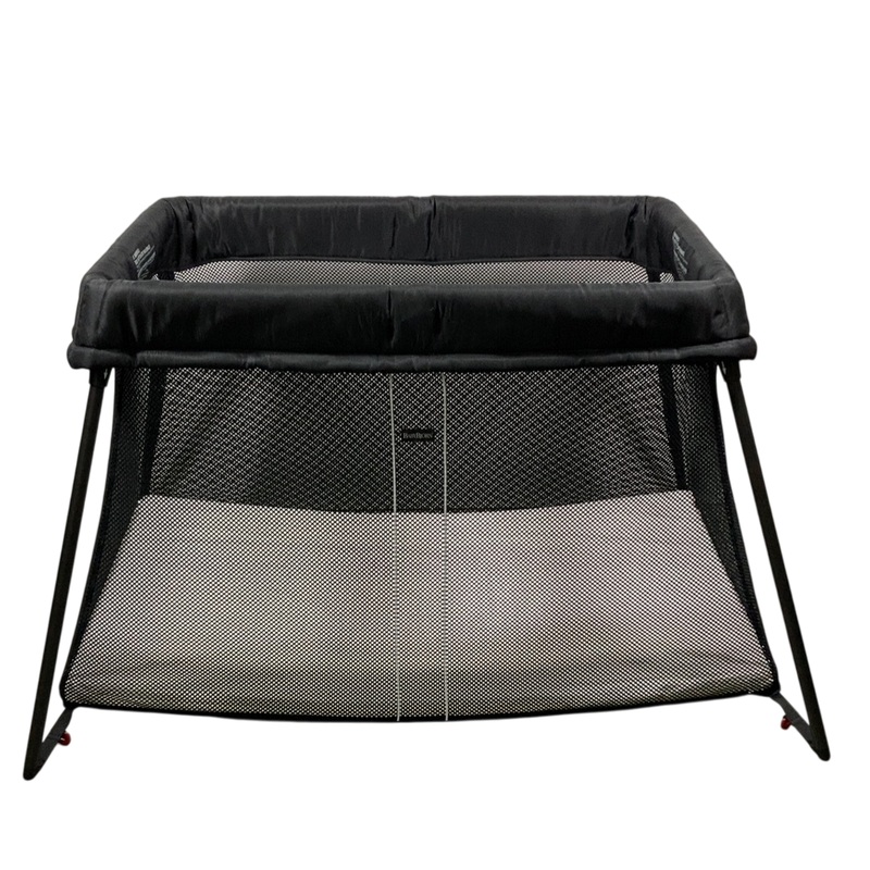 BabyBjorn Travel Crib Light Bundle with Fitted Sheet, Black