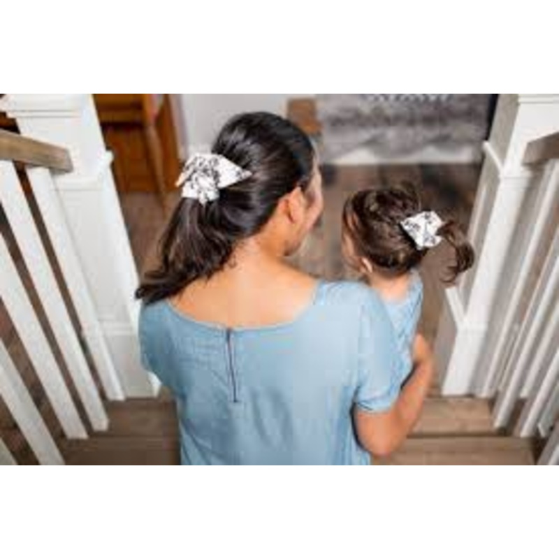 Lulujo | Mommy & Me Scrunchies Black Floral