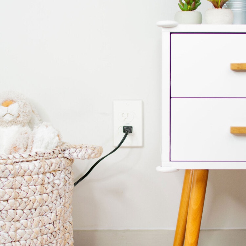 Qdos | Universal Self-Closing Outlet Cover | 3pk 3pk White