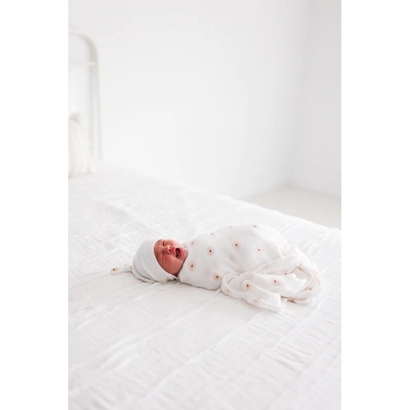 Lulujo | Muslin Swaddle Blanket Bees