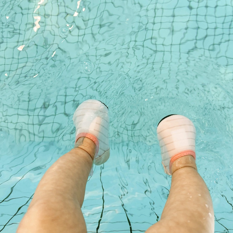 Robeez | Aqua Shoes 3-6m Blush