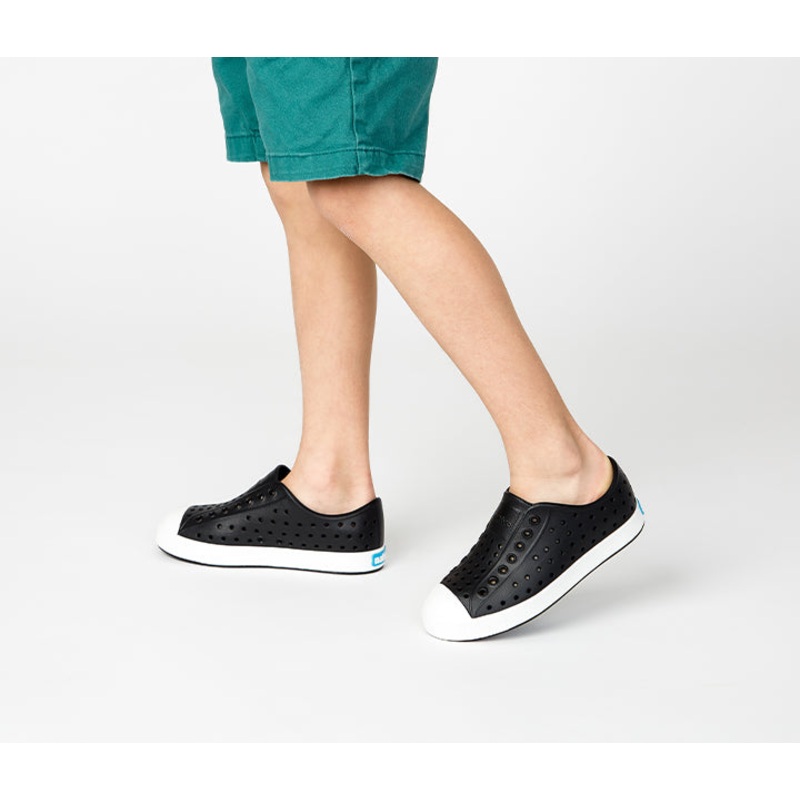 Native | Jefferson Shoes 4 Jiffy Black & Shell White