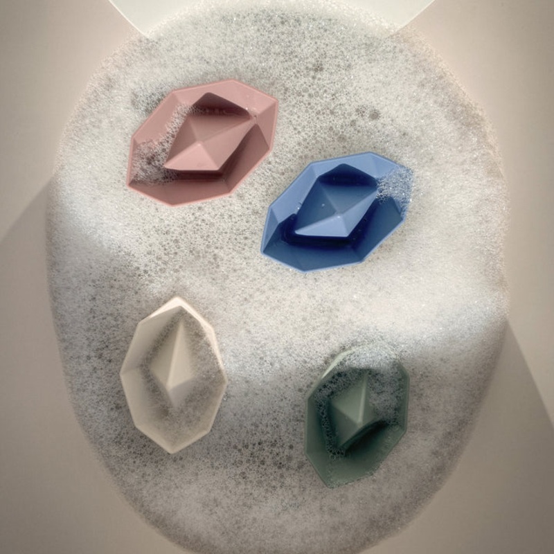 Shnuggle | Stack ‘n’ Sail Bath Boats